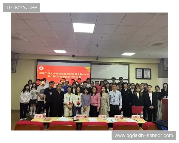 武汉羽毛球队在城市联赛中的团队协作表现分析与点评